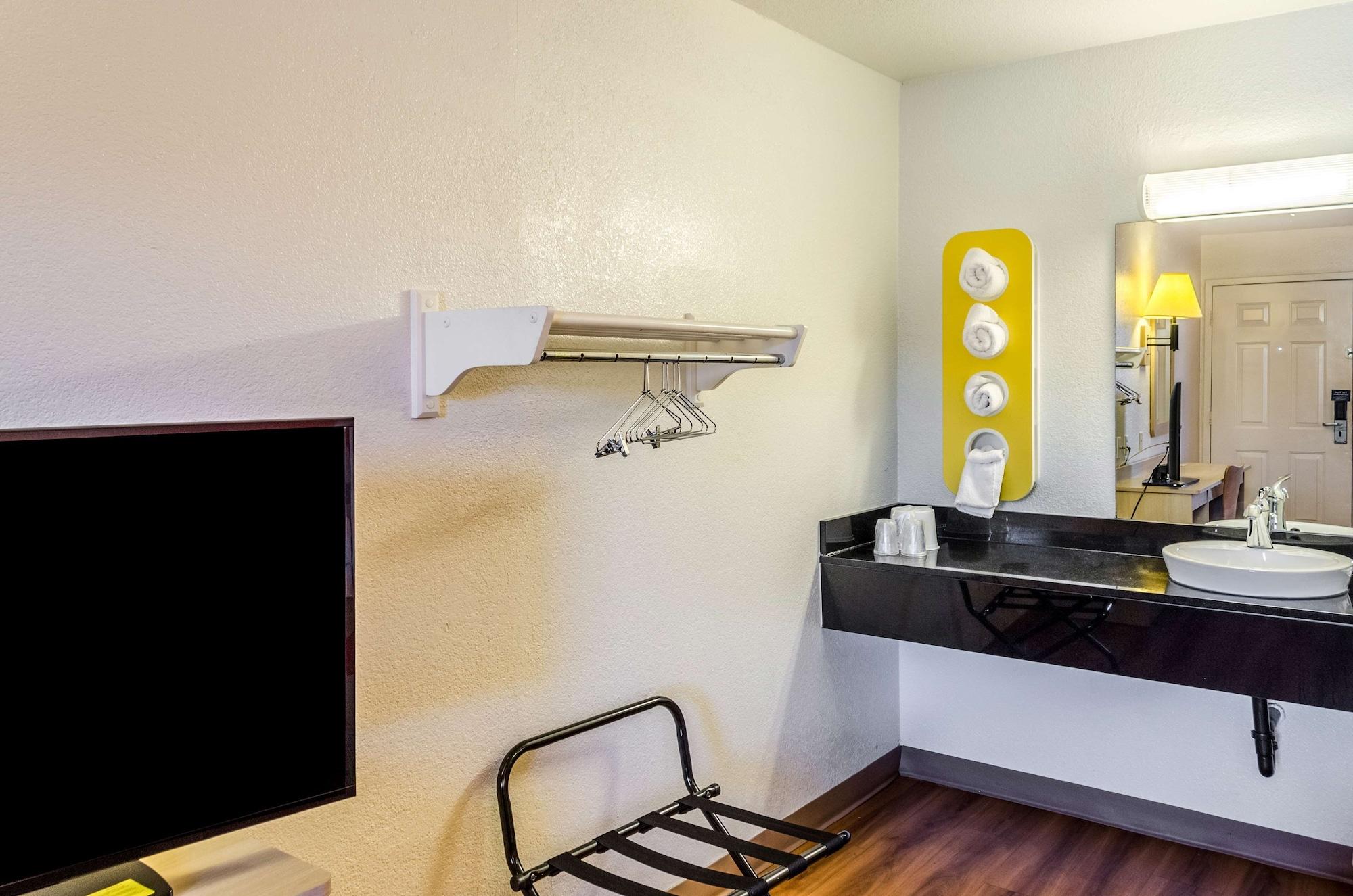 North Charleston Lodge Екстериор снимка